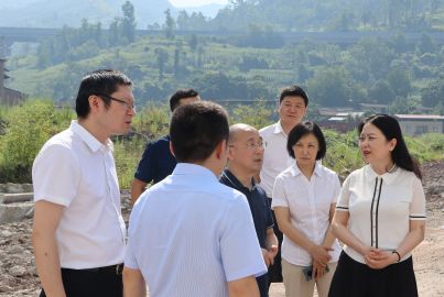 蜀道集團紀委書記張毅赴蜀能礦產(chǎn)公司調(diào)研慰問