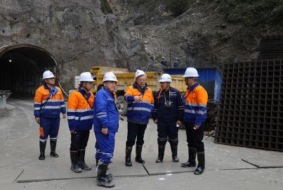 蜀道礦業(yè)集團(tuán)年終檢查組到蜀能礦產(chǎn)開(kāi)展2024年度年終檢查