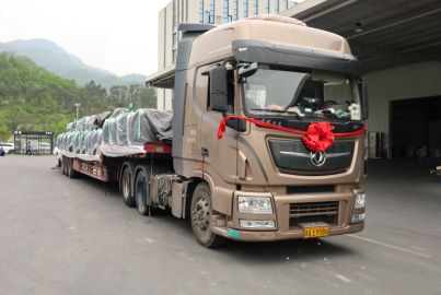 快訊 | 蜀能礦產(chǎn)磷酸鐵鋰廠第二客戶百噸級(jí)磷酸鐵鋰訂單開啟交付