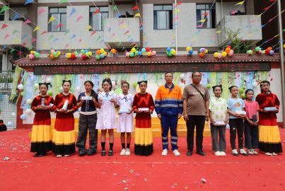 歡度&ldquo;六一&rdquo; 助你成長(zhǎng)│蜀能礦產(chǎn)三號(hào)礦山前往煙峰鎮(zhèn)白家灣小學(xué)慰問(wèn)少年兒童