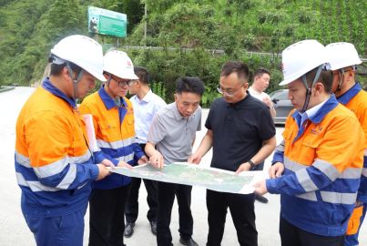 自治縣縣委書(shū)記劉才能赴蜀能礦產(chǎn)三號(hào)礦山調(diào)研督導(dǎo)安全環(huán)保、建設(shè)工作