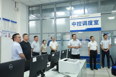 樂山市經(jīng)濟信息化局局長魏陽東一行赴蜀能礦產(chǎn)磷酸鐵鋰廠調(diào)研