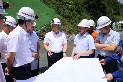 蜀道礦業(yè)集團(tuán)黨委書記、董事長耿立才赴蜀能礦產(chǎn)三號礦山調(diào)研